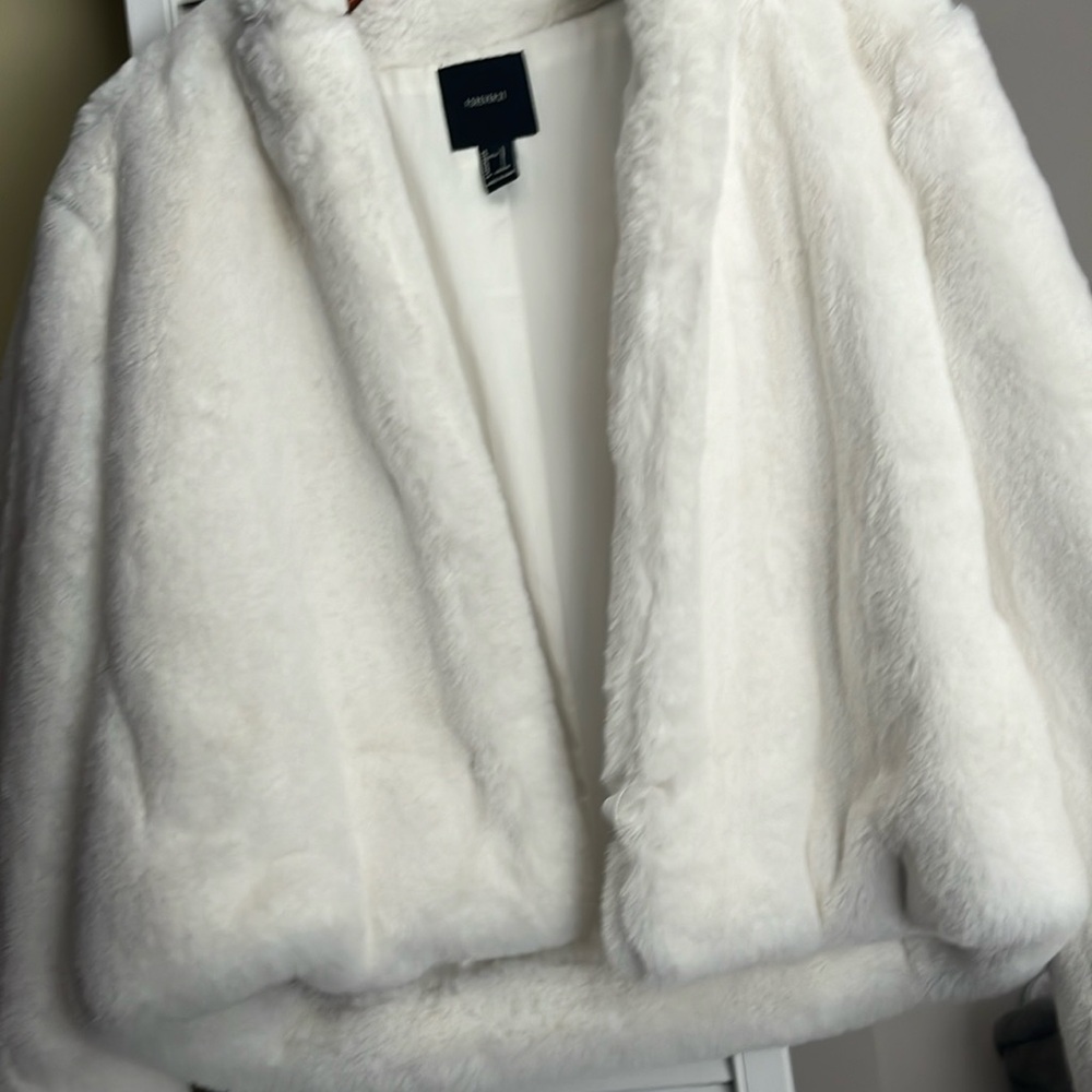NWOT white cropped fur coat